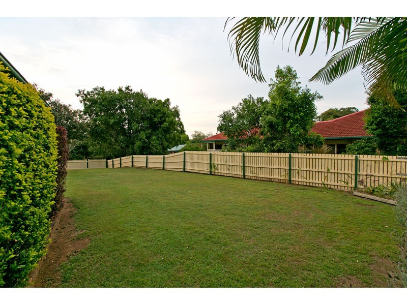 33 Flamingo Crescent, Thornlands QLD 4164