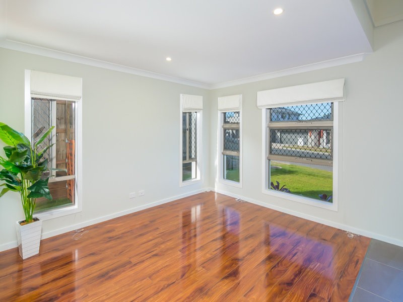 100 Spurs Drive, Wellington Point QLD 4160