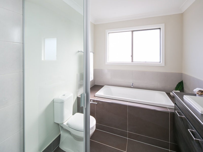 100 Spurs Drive, Wellington Point QLD 4160