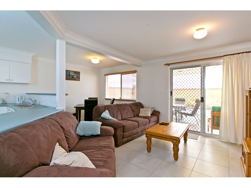 2/2 Channel Street, Cleveland QLD 4163