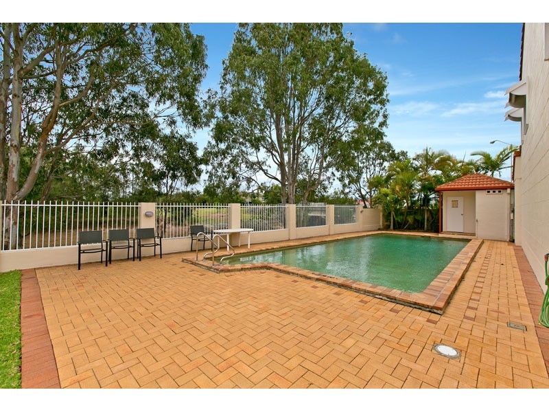 2/2 Channel Street, Cleveland QLD 4163
