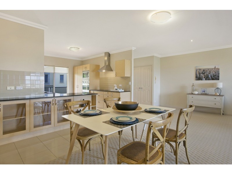 10-12 Esperance Court, Raby Bay QLD 4163