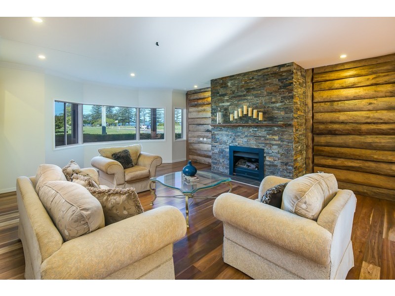 74 Shore Street East, Cleveland QLD 4163