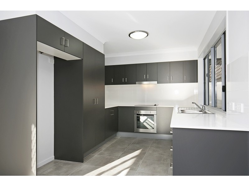 2/64 Lawn Terrace, Capalaba QLD 4157
