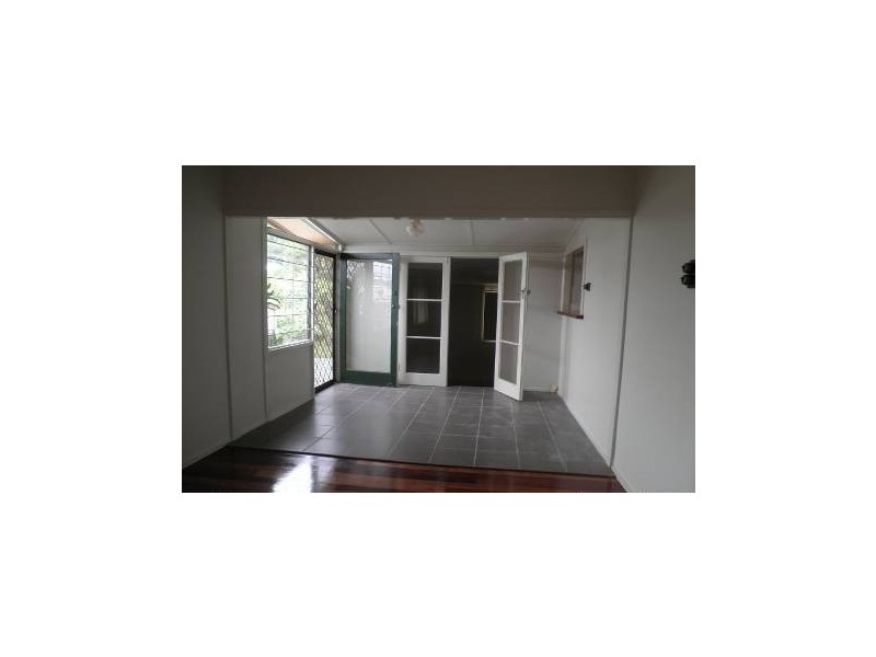 364 Bloomfield Street, Cleveland QLD 4163