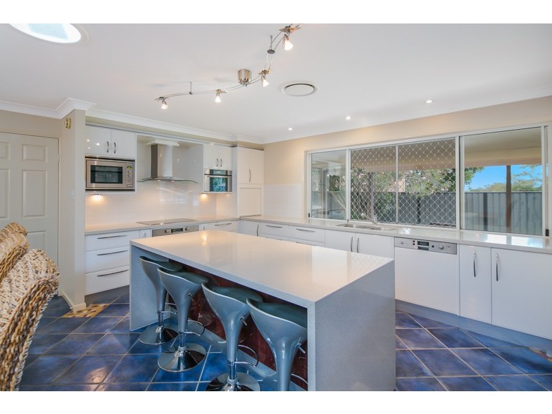 87 Barron Road, Birkdale QLD 4159