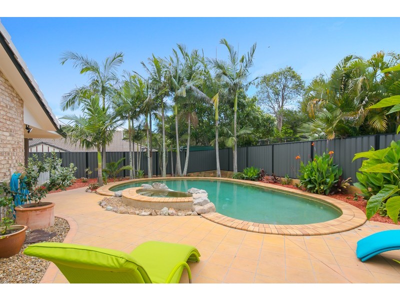 87 Barron Road, Birkdale QLD 4159