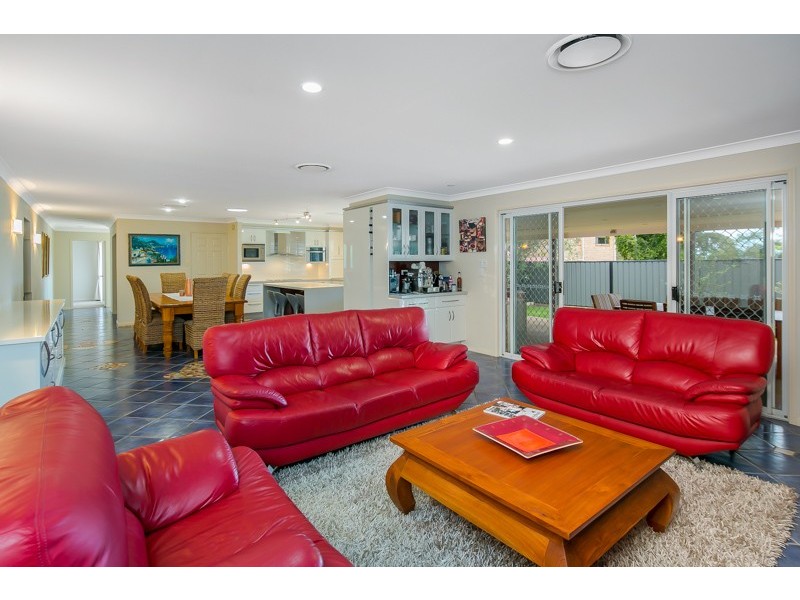 87 Barron Road, Birkdale QLD 4159