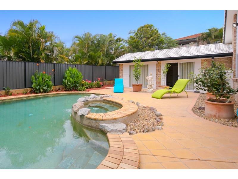 87 Barron Road, Birkdale QLD 4159