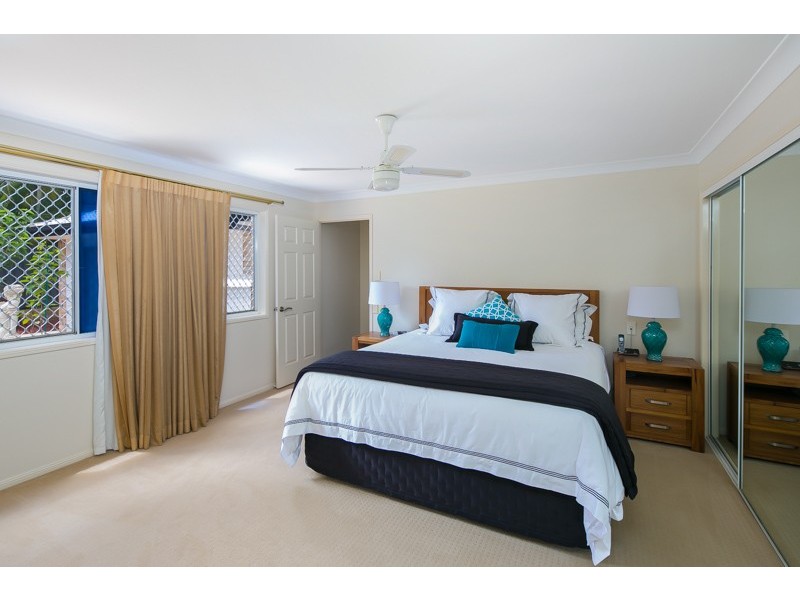 87 Barron Road, Birkdale QLD 4159