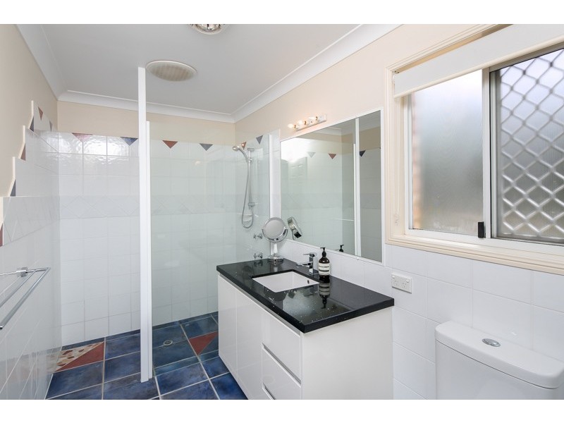 87 Barron Road, Birkdale QLD 4159
