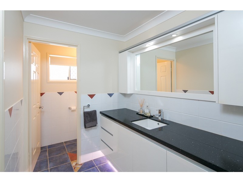 87 Barron Road, Birkdale QLD 4159