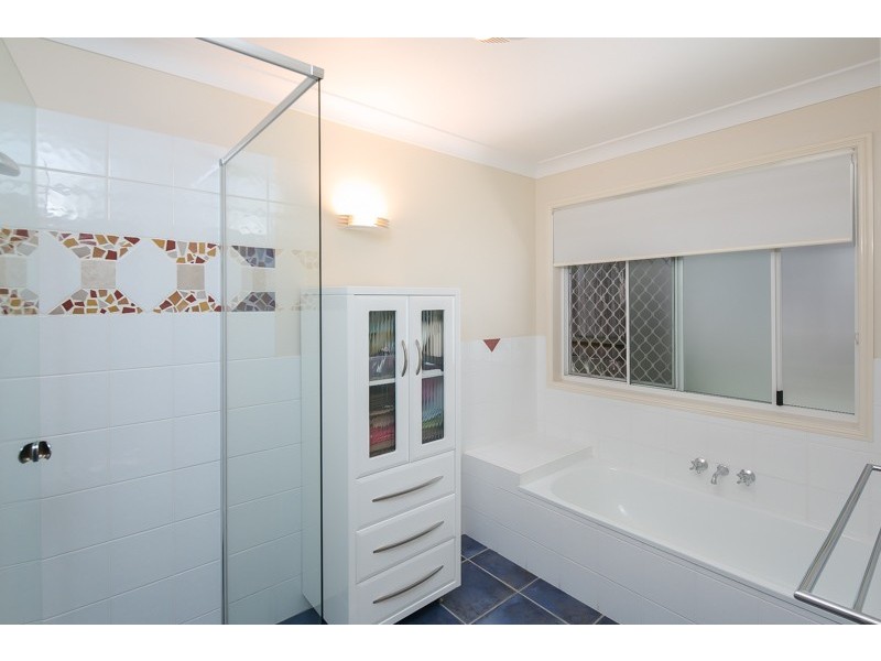 87 Barron Road, Birkdale QLD 4159