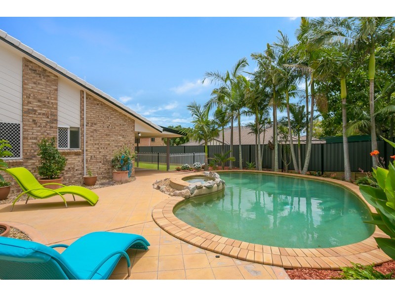 87 Barron Road, Birkdale QLD 4159