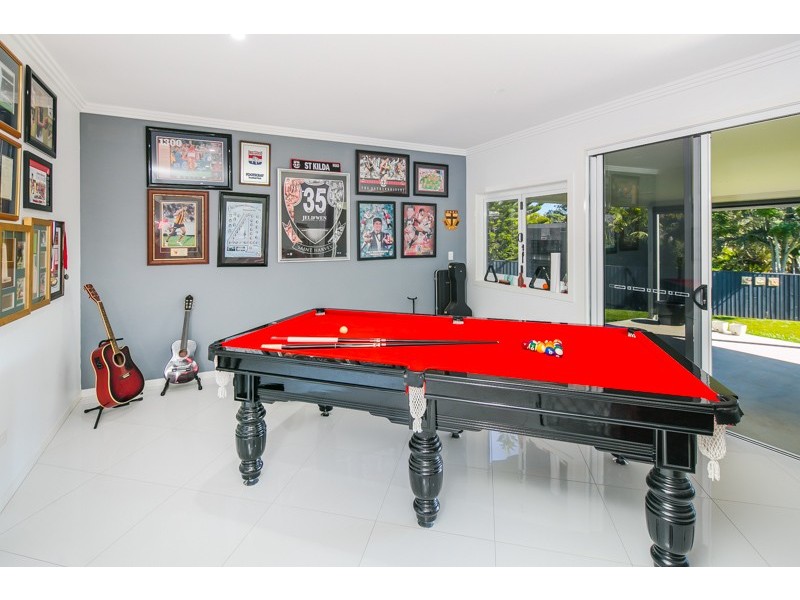 31 Magnetic Place, Redland Bay QLD 4165