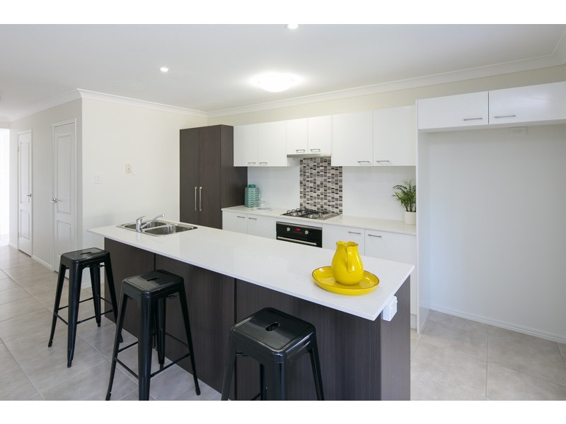 22 Valley Road, Wellington Point QLD 4160