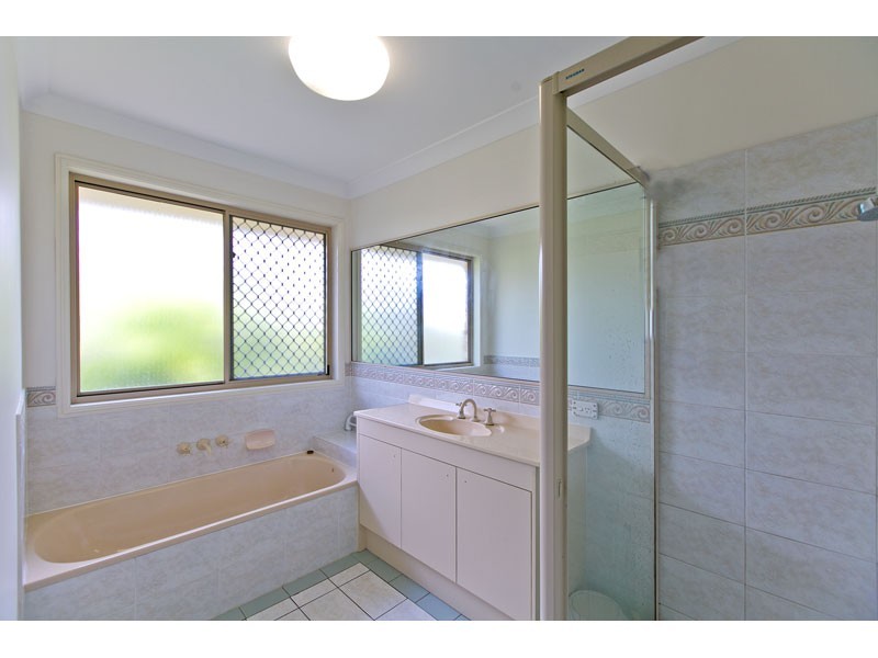 4 Romney Close, Birkdale QLD 4159