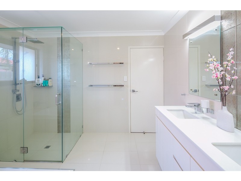 16 Mackay Court, Alexandra Hills QLD 4161