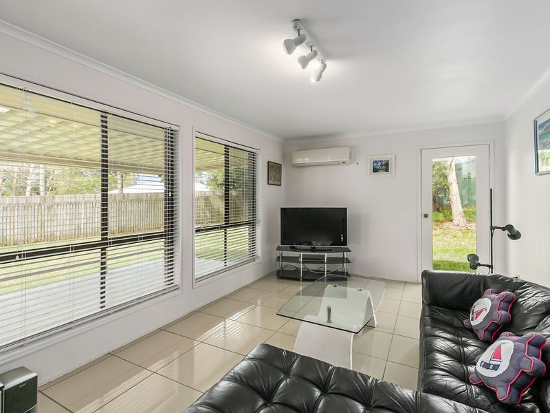 33 Muriel Street, Redland Bay QLD 4165