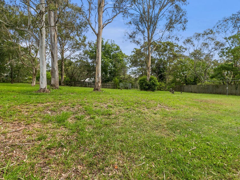 33 Muriel Street, Redland Bay QLD 4165