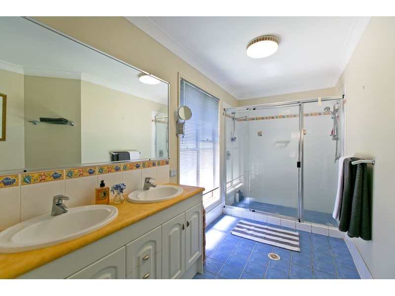 40 Canegrove Circuit, Wellington Point QLD 4160