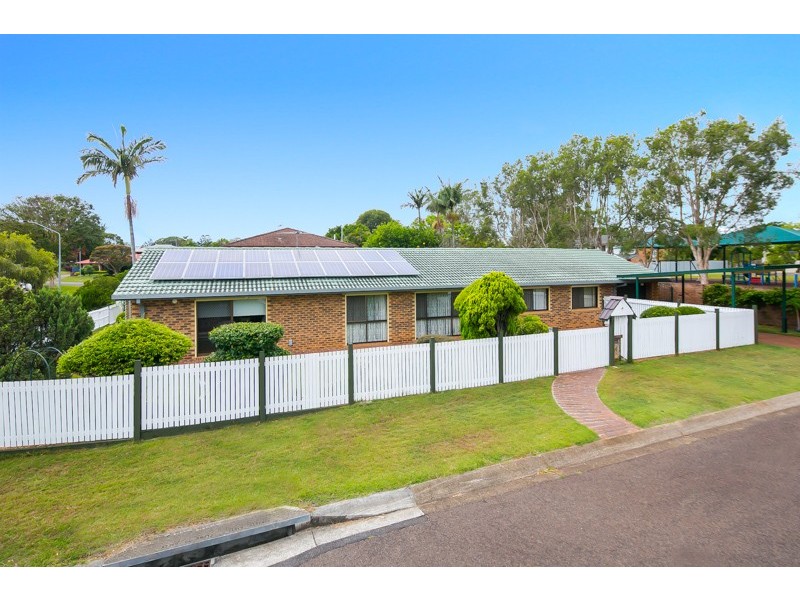 1 Whiting Place, Manly West QLD 4179