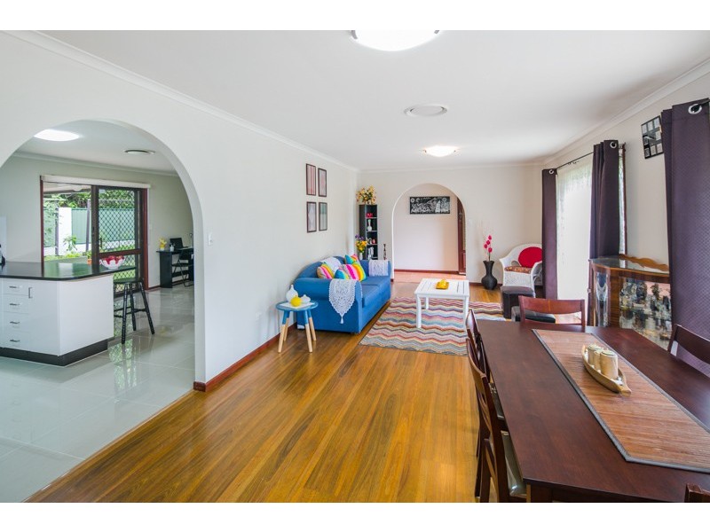 1 Whiting Place, Manly West QLD 4179