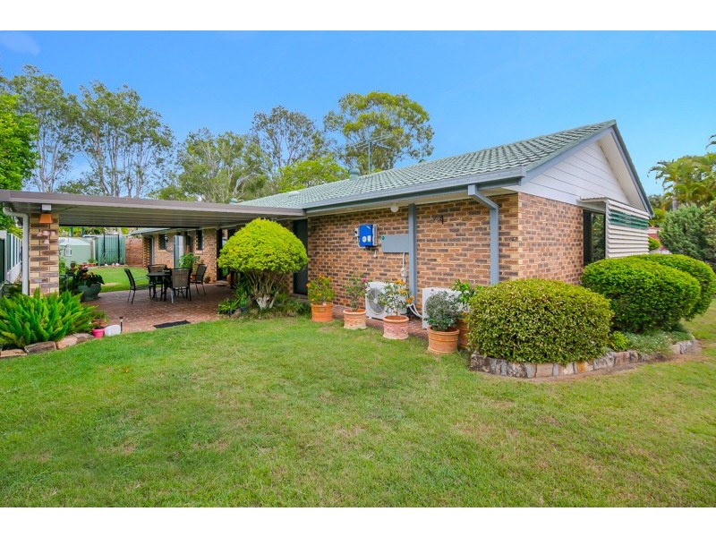 1 Whiting Place, Manly West QLD 4179