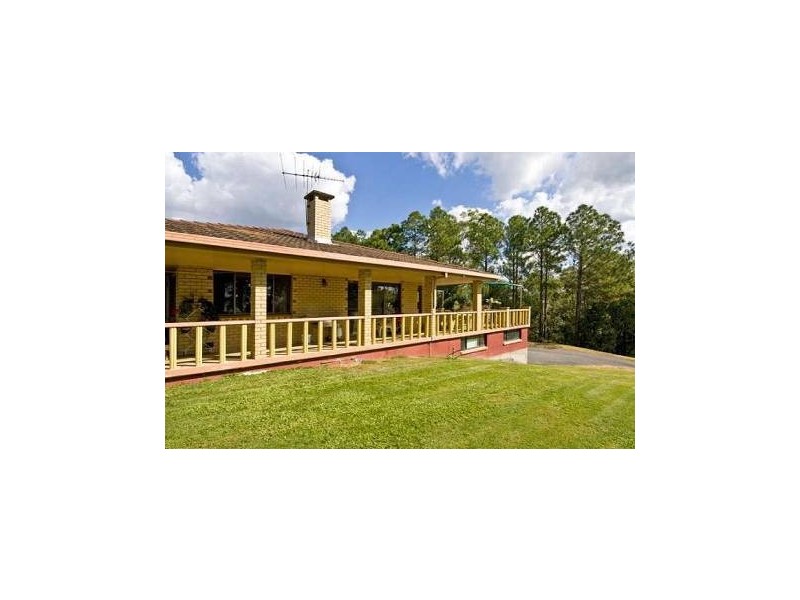 62 Giles Road, Redland Bay QLD 4165