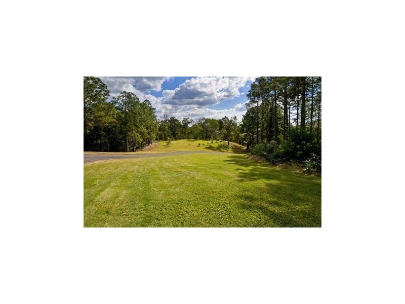 62 Giles Road, Redland Bay QLD 4165