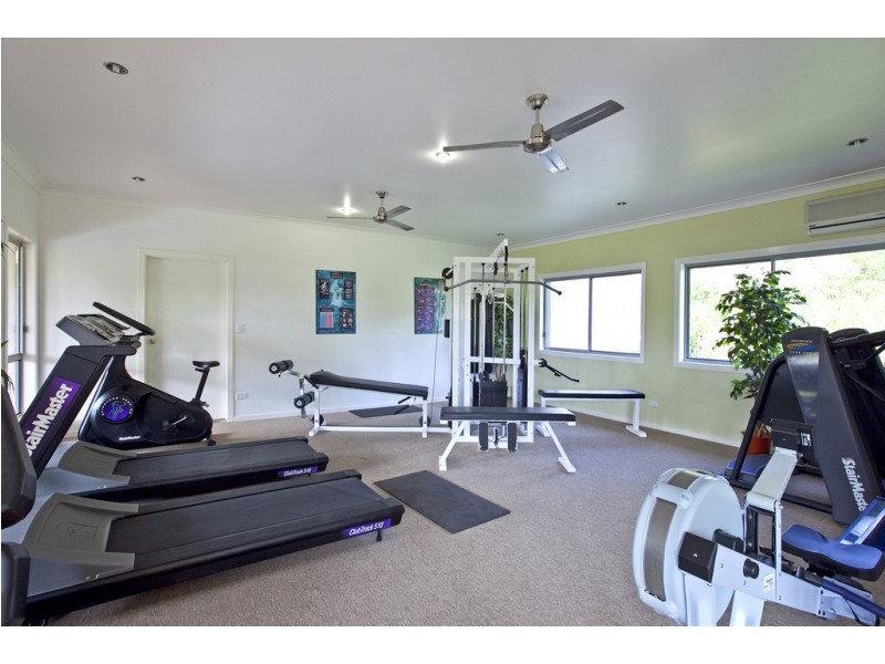 29 Shaw Place, Redland Bay QLD 4165