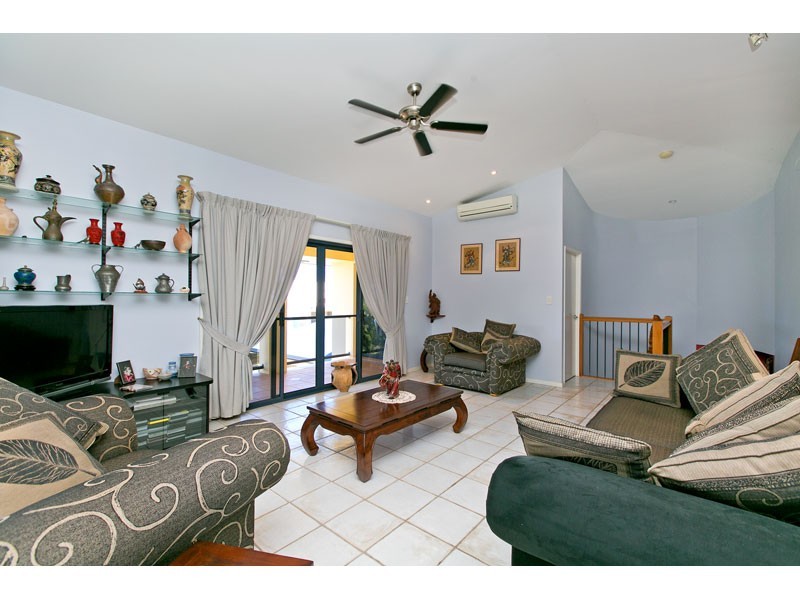 16 Moreton View Parade, Redland Bay QLD 4165