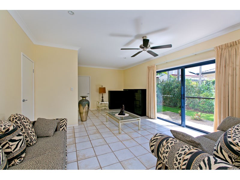 16 Moreton View Parade, Redland Bay QLD 4165
