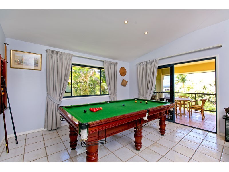 16 Moreton View Parade, Redland Bay QLD 4165