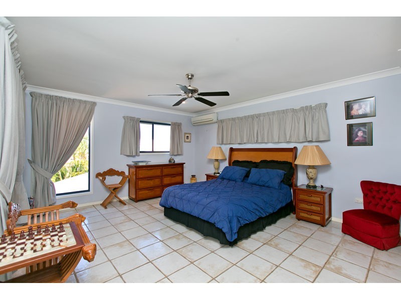 16 Moreton View Parade, Redland Bay QLD 4165