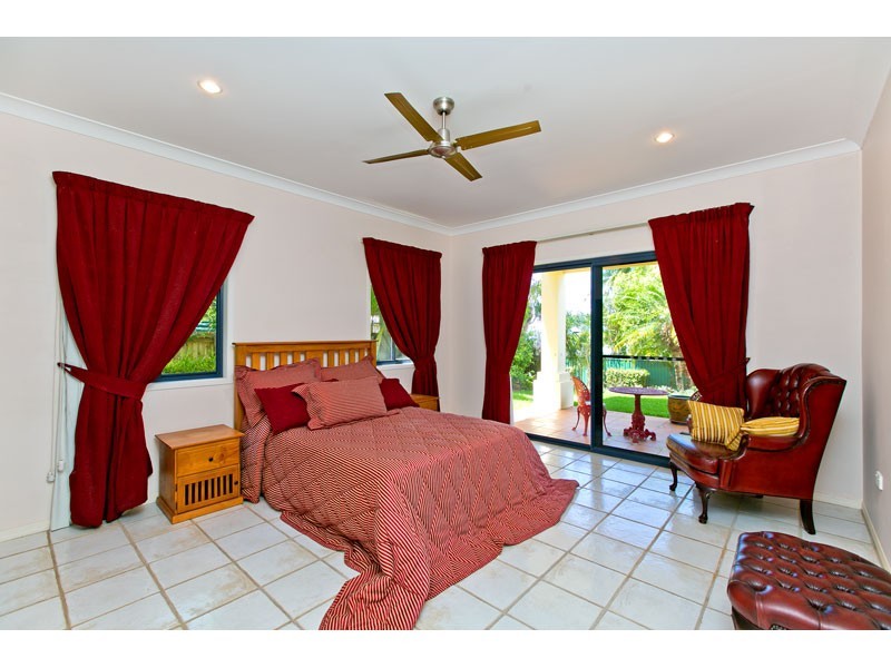 16 Moreton View Parade, Redland Bay QLD 4165