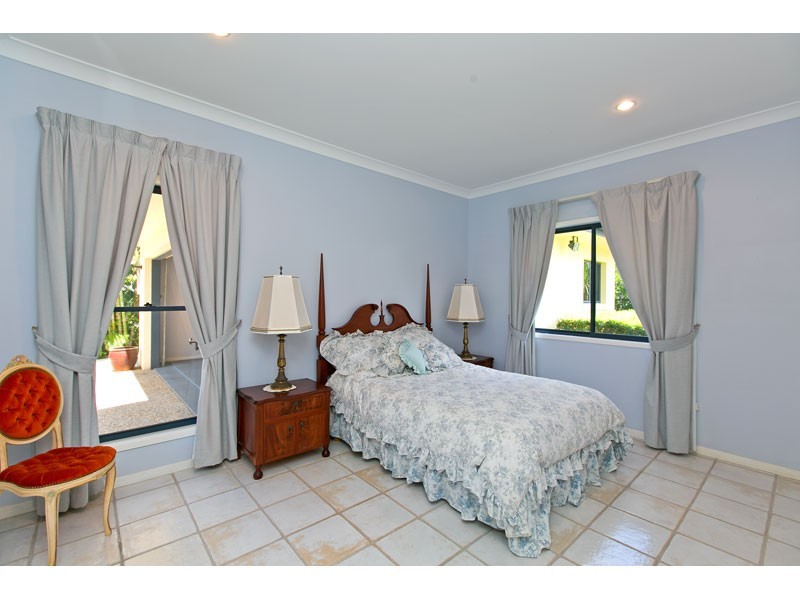 16 Moreton View Parade, Redland Bay QLD 4165