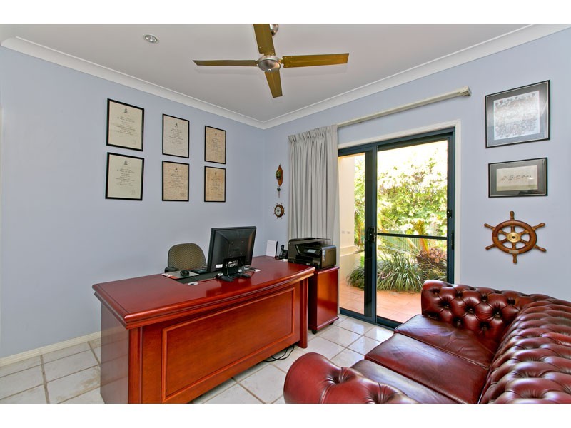 16 Moreton View Parade, Redland Bay QLD 4165