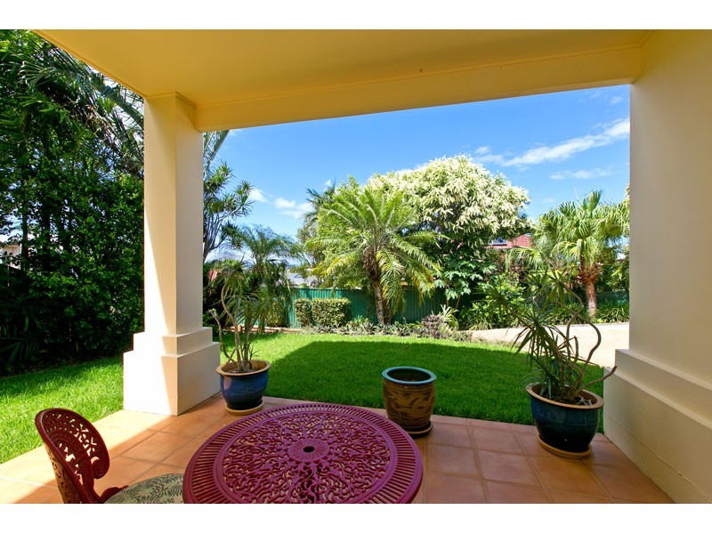 16 Moreton View Parade, Redland Bay QLD 4165