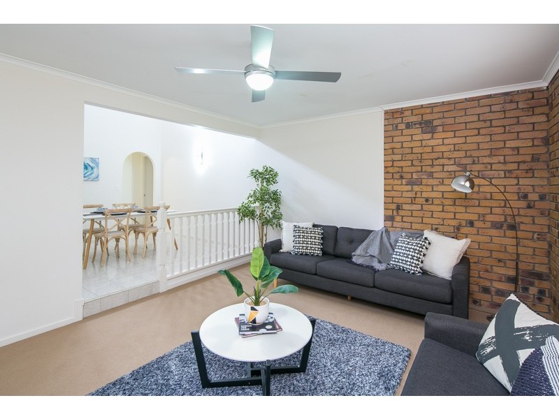 37 Catherine St, Birkdale QLD 4159