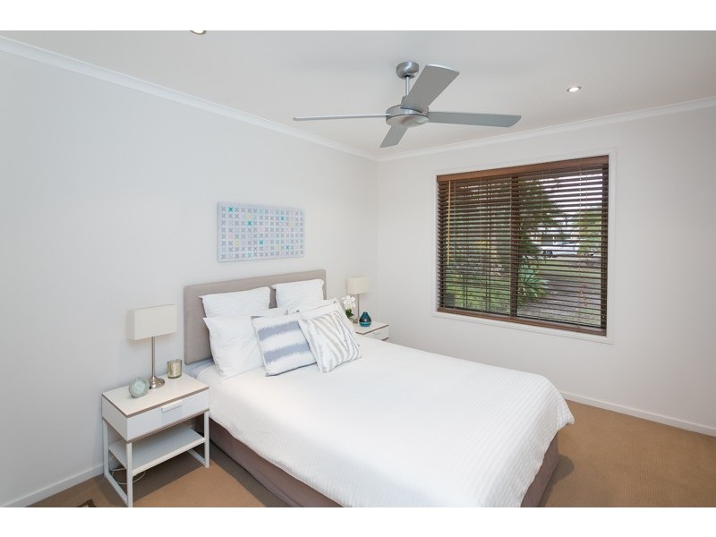 37 Catherine St, Birkdale QLD 4159