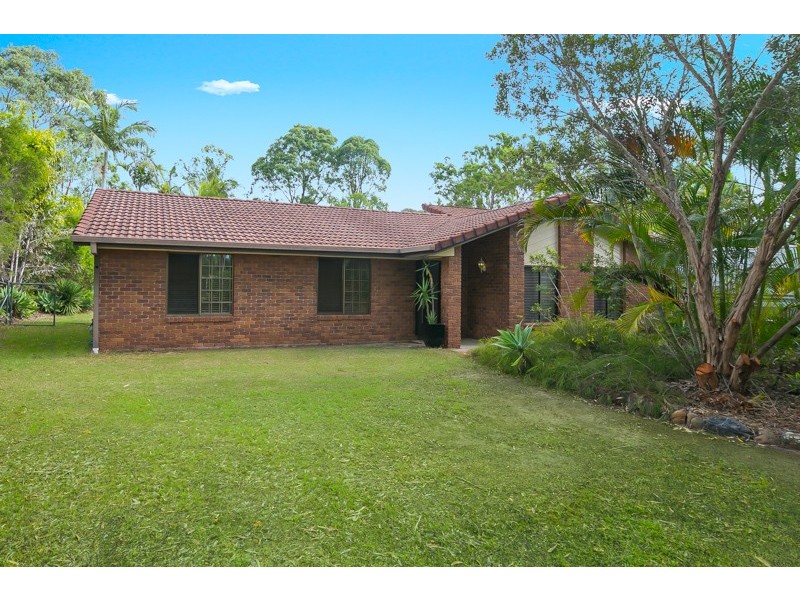 37 Catherine St, Birkdale QLD 4159