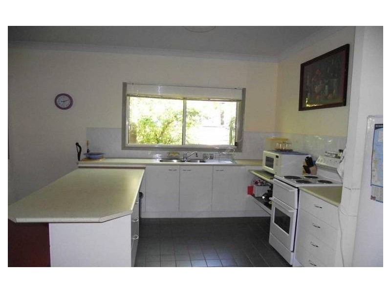 34 Noyes Parade, Karragarra Island QLD 4184