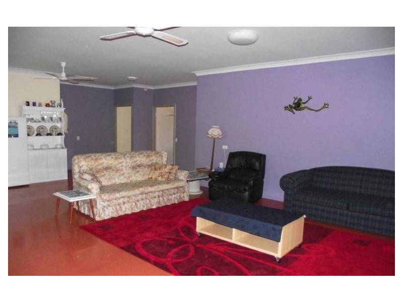 34 Noyes Parade, Karragarra Island QLD 4184