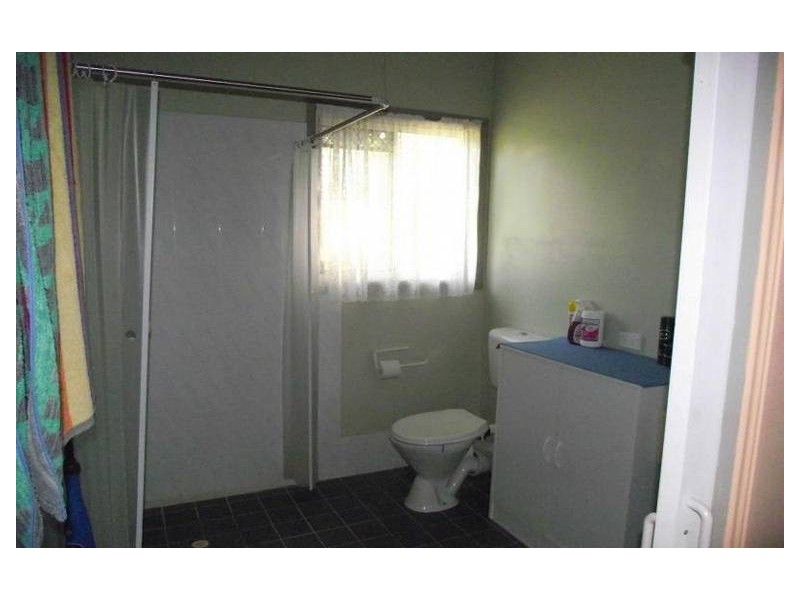 34 Noyes Parade, Karragarra Island QLD 4184