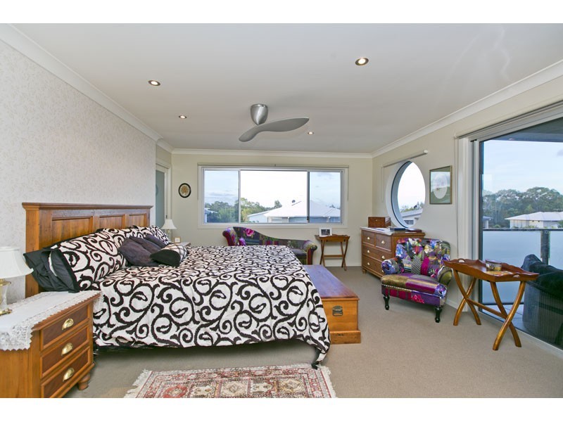 13 Bay Crest Place, Thornlands QLD 4164