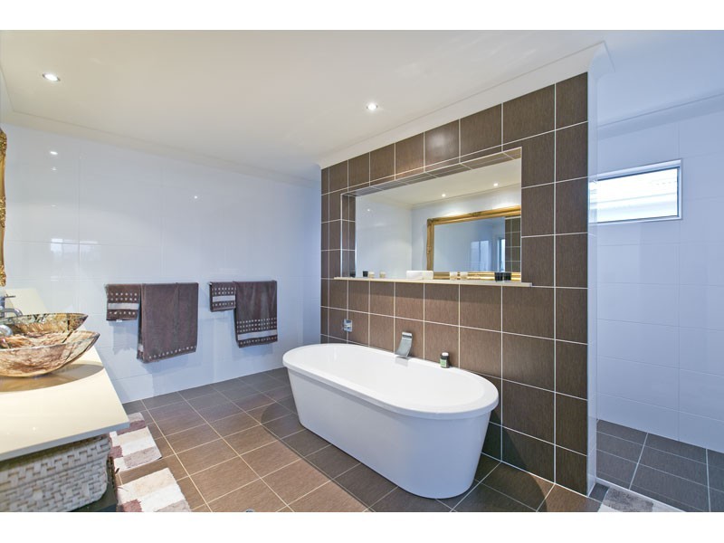 13 Bay Crest Place, Thornlands QLD 4164