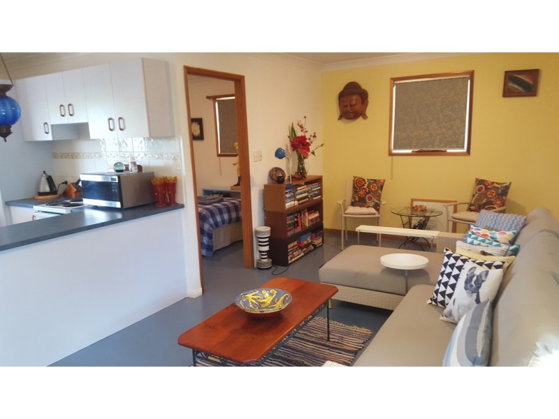 2 Heath Street, Macleay Island QLD 4184