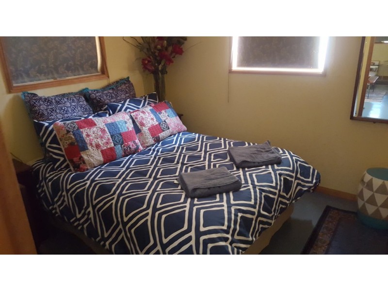 2 Heath Street, Macleay Island QLD 4184