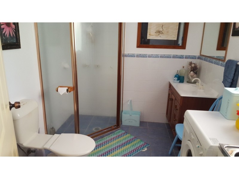 2 Heath Street, Macleay Island QLD 4184